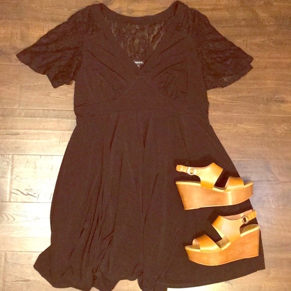 torrid Dresses & Skirts - 🍂FALL BLACK DRESS 👗